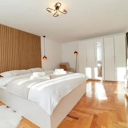 Schei Apartment
