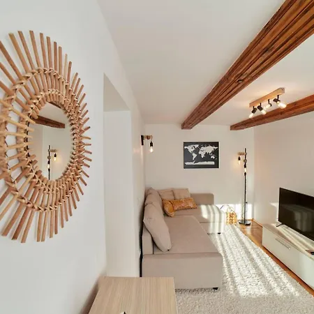Schei Apartment *
